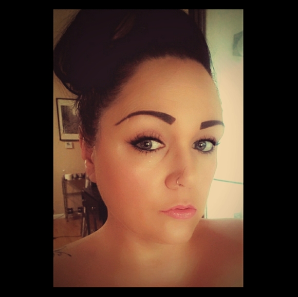 Meet your Posher, Kitten - Picture 1 of 1